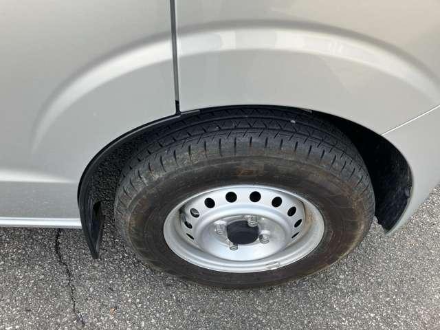 ＮＶ１００クリッパーバン ６６０　ＤＸ　ハイルーフ　４ＷＤ　禁煙車両　助手席エアバック　パートタイム４ＷＤ　キーレスキー　ＥＴＣ付き　ワンセグＴＶ　パワーウィンドー　メモリーナビ　ワンオーナー　ナビ・テレビ　パワステ付き　運転席エアバック　エアコン　ＡＢＳ付き（13枚目）