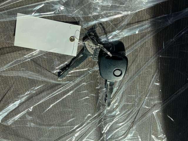 ＮＶ１００クリッパーバン ６６０　ＤＸ　ハイルーフ　４ＷＤ　禁煙車両　助手席エアバック　パートタイム４ＷＤ　キーレスキー　ＥＴＣ付き　ワンセグＴＶ　パワーウィンドー　メモリーナビ　ワンオーナー　ナビ・テレビ　パワステ付き　運転席エアバック　エアコン　ＡＢＳ付き（14枚目）