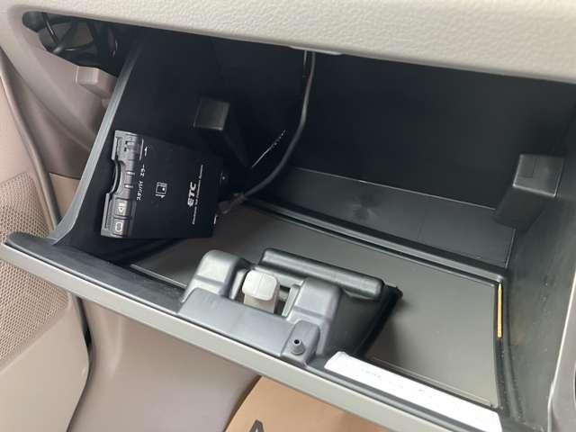 ＮＶ１００クリッパーバン ６６０　ＤＸ　ハイルーフ　４ＷＤ　禁煙車両　助手席エアバック　パートタイム４ＷＤ　キーレスキー　ＥＴＣ付き　ワンセグＴＶ　パワーウィンドー　メモリーナビ　ワンオーナー　ナビ・テレビ　パワステ付き　運転席エアバック　エアコン　ＡＢＳ付き（15枚目）