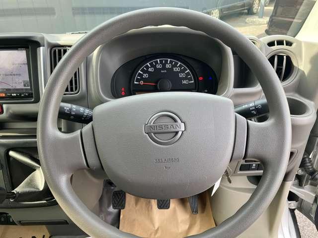 ＮＶ１００クリッパーバン ６６０　ＤＸ　ハイルーフ　４ＷＤ　禁煙車両　助手席エアバック　パートタイム４ＷＤ　キーレスキー　ＥＴＣ付き　ワンセグＴＶ　パワーウィンドー　メモリーナビ　ワンオーナー　ナビ・テレビ　パワステ付き　運転席エアバック　エアコン　ＡＢＳ付き（19枚目）