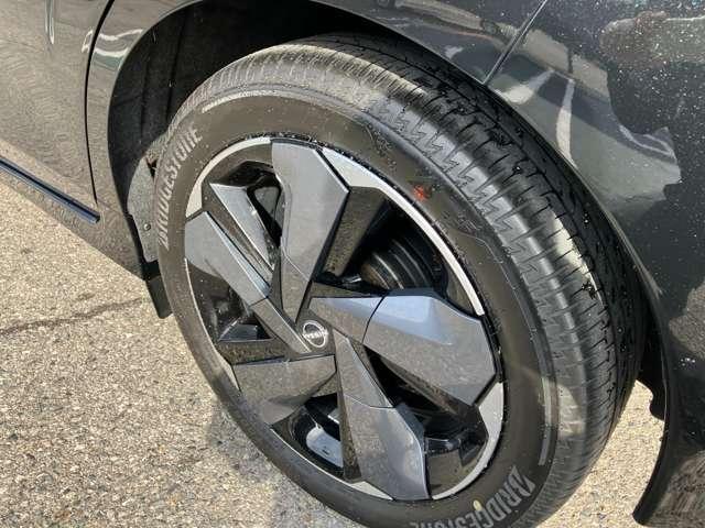 オーラ １．２　Ｇ　レザーエディション　ワンオーナ　追突防止　レーダークルーズ　本革　車線逸脱警報装置　寒冷地仕様　ＬＥＤ　ドライブレコーダー　盗難防止　バックモニター　ＥＴＣ　インテリジェントキー　メモリーナビゲーション　ＡＷ　ＡＢＳ（13枚目）