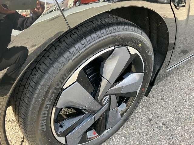 オーラ １．２　Ｇ　レザーエディション　ワンオーナ　追突防止　レーダークルーズ　本革　車線逸脱警報装置　寒冷地仕様　ＬＥＤ　ドライブレコーダー　盗難防止　バックモニター　ＥＴＣ　インテリジェントキー　メモリーナビゲーション　ＡＷ　ＡＢＳ（14枚目）