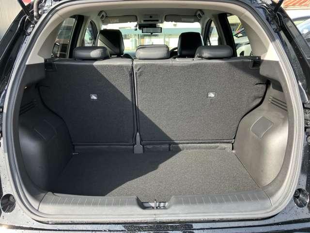 オーラ １．２　Ｇ　レザーエディション　ワンオーナ　追突防止　レーダークルーズ　本革　車線逸脱警報装置　寒冷地仕様　ＬＥＤ　ドライブレコーダー　盗難防止　バックモニター　ＥＴＣ　インテリジェントキー　メモリーナビゲーション　ＡＷ　ＡＢＳ（16枚目）