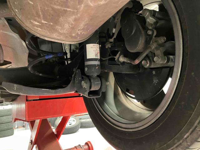 キックス Ｘ　ＥＴＣ　全周囲カメラ　ナビ　ＴＶ　クリアランスソナー　衝突被害軽減システム　オートライト　ＬＥＤヘッドランプ　ヘッドライトウォッシャー　スマートキー　電動格納ミラー　シートヒーター　ＣＶＴ（51枚目）