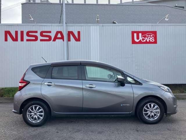 ノート 1.2 e-POWER X 360°カメラ Rカメラ 運転席助手席エアバック AUTOエアコン 1オーナー ナビTV AW サイドカメラ 運転席エアバッグ キーレスエントリー LEDヘッド ドラレコ パワーウィンドウ パワステ(6枚目)