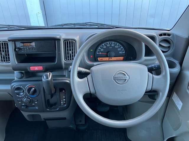 ＮＶ１００クリッパーバン ６６０　ＤＸ　助手席エアバック　パートタイム４ＷＤ　キーレスキー　パワステ付き　運転席エアバック　エアコン　ＡＢＳ付き　インテリジェントエマージェンシーブレーキ（9枚目）
