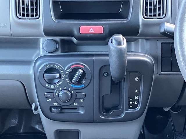 ＮＶ１００クリッパーバン ６６０　ＤＸ　助手席エアバック　パートタイム４ＷＤ　キーレスキー　パワステ付き　運転席エアバック　エアコン　ＡＢＳ付き　インテリジェントエマージェンシーブレーキ（12枚目）