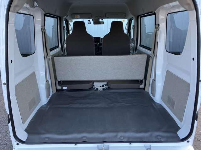 ＮＶ１００クリッパーバン ６６０　ＤＸ　助手席エアバック　パートタイム４ＷＤ　キーレスキー　パワステ付き　運転席エアバック　エアコン　ＡＢＳ付き　インテリジェントエマージェンシーブレーキ（17枚目）