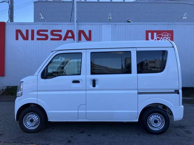 ＮＶ１００クリッパーバン ６６０　ＤＸ　助手席エアバック　パートタイム４ＷＤ　キーレスキー　パワステ付き　運転席エアバック　エアコン　ＡＢＳ付き　インテリジェントエマージェンシーブレーキ（19枚目）