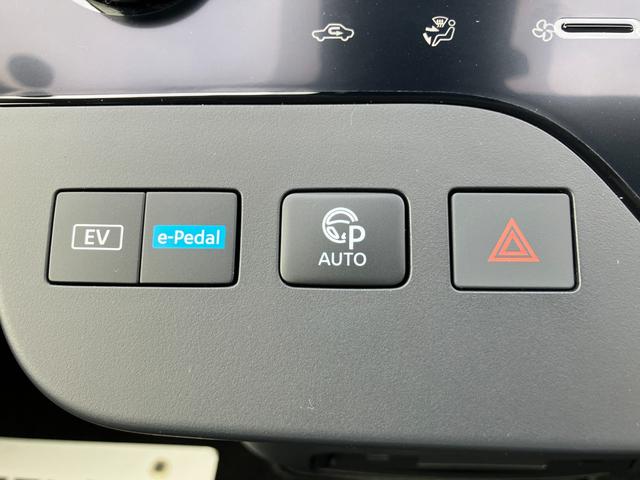 セレナ ｅ－４ＯＲＣＥ　ハイウェイスターＶ（16枚目）