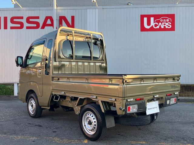 ハイゼットトラック ジャンボエクストラ 4WD 軽トラック 衝突被害軽減システム クリアランスソナー スマートキー アイドリングストップ 電動格納ミラー ESC エアコン パワーウィンドウ 運転席エアバッグ CD(18枚目)