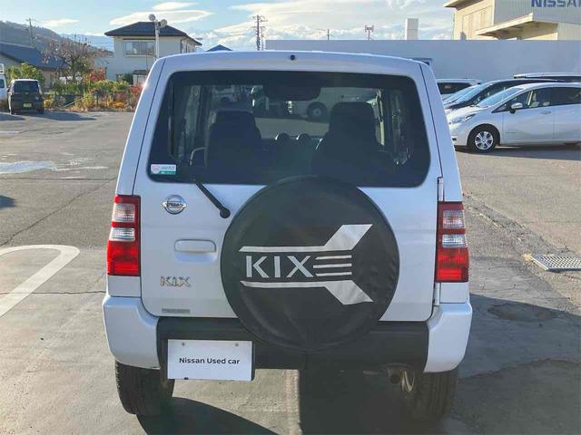 キックス ＲＸ　４ＷＤ　キーレスエントリー　電動格納ミラー　シートヒーター　ＡＴ　盗難防止システム　ＡＢＳ　アルミホイール　衝突安全ボディ　エアコン　パワーステアリング　パワーウィンドウ（15枚目）