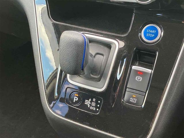 セレナ e-パワー ハイウェイスターV ドライブレコーダー ETC 全周囲カメラ ナビ TV クリアランスソナー オートクルーズコントロール パークアシスト 衝突被害軽減システム 両側電動スライドドア オートライト LEDヘッドランプ(6枚目)