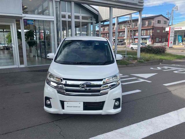 デイズ ハイウェイスター　Ｘ　全周囲カメラ　ナビ　ＴＶ　レーンアシスト　衝突被害軽減システム　オートマチックハイビーム　オートライト　ＨＩＤ　スマートキー　アイドリングストップ　電動格納ミラー　ベンチシート　ＣＶＴ（12枚目）