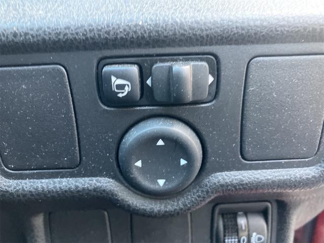 ノート Ｘ　ＦＯＵＲ　４ＷＤ　ナビ　スマートキー　電動格納ミラー　ＣＶＴ　盗難防止システム　衝突安全ボディ　ＡＢＳ　エアコン　パワーステアリング　パワーウィンドウ（22枚目）