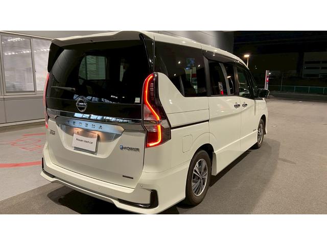 セレナ ｅ－パワー　ハイウェイスターＶ　アラウンドビューモニター（8枚目）