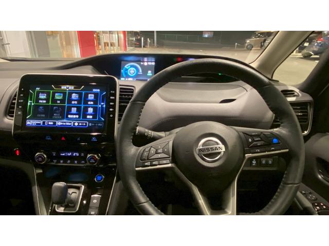 セレナ ｅ－パワー　ハイウェイスターＶ　アラウンドビューモニター（15枚目）