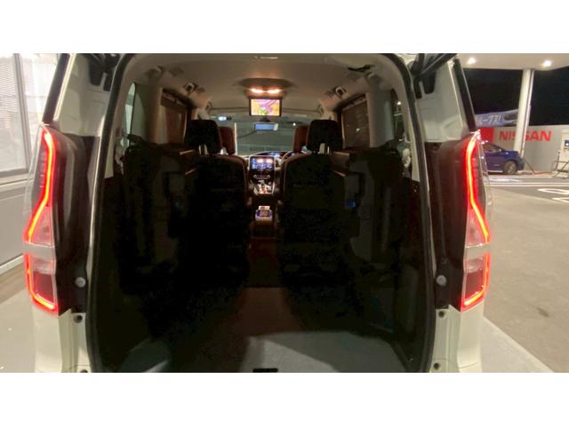 セレナ ｅ－パワー　ハイウェイスターＶ　アラウンドビューモニター（18枚目）