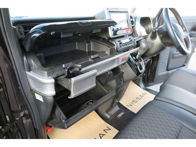 スペーシアカスタム ６６０　カスタム　ハイブリッド　ＸＳ　両側パワ－スライドドア　Ｂカメ　車線逸脱　スマキー　禁煙　キーレスエントリー　アイドルストップ　ナビＴＶ　オートエアコン　ＥＴＣ　サイドエアバッグ　アルミホイール　盗難防止システム　運転席エアバッグ（18枚目）