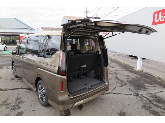 セレナ e-4ORCE ハイウェイスターV(10枚目)