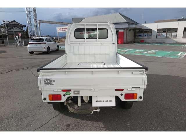 NT100クリッパートラック DX セーフティパッケージ 4WD 軽トラック 三方開 AT 衝突被害軽減システム レーンアシスト ESC エアコン 運転席エアバッグ 助手席エアバッグ(4枚目)