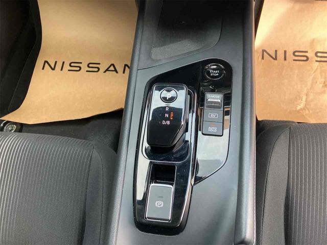 ノート Ｘ　ドライブレコーダー　ＥＴＣ　全周囲カメラ　クリアランスソナー　オートクルーズコントロール　衝突被害軽減システム　オートマチックハイビーム　オートライト　スマートキー　電動格納ミラー　シートヒーター（8枚目）