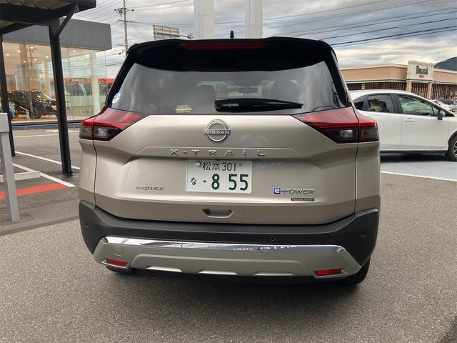 エクストレイル Ｇ　ｅ－４ＯＲＣＥ　４ＷＤ　全周囲カメラ　クリアランスソナー　レーンアシスト　パワーシート　自動駐車システム　衝突被害軽減システム　ナビ　オートマチックハイビーム　オートライト　ＬＥＤヘッドランプ　電動リアゲート（17枚目）