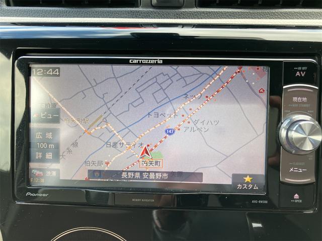 �i�r�t�������s��h���C�u���y�����ЂƎ��I���߂Ă̓��ł��������ƂȂ��G�X�R�[�g���Ă���܂��B