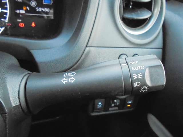 ノート 1.2 e-POWER X 禁煙 運転席助手席エアバック レーンキープ AUTOエアコン 1オーナー ナビTV AW 運転席エアバッグ キーレスエントリー ETC車載器 パワーウィンドウ パワステ メモリーナビ ABS ワンセグ(13枚目)