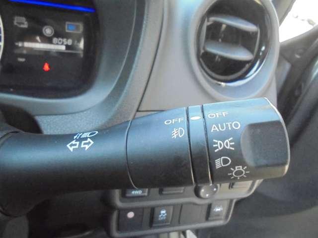 ノート ｅ－パワー　メダリスト　ＦＯＵＲ　４ＷＤ　ドライブレコーダー　ＥＴＣ　全周囲カメラ　ナビ　ＴＶ　クリアランスソナー　オートクルーズコントロール　レーンアシスト　衝突被害軽減システム　アルミホイール　オートライト　ＬＥＤヘッドランプ（17枚目）