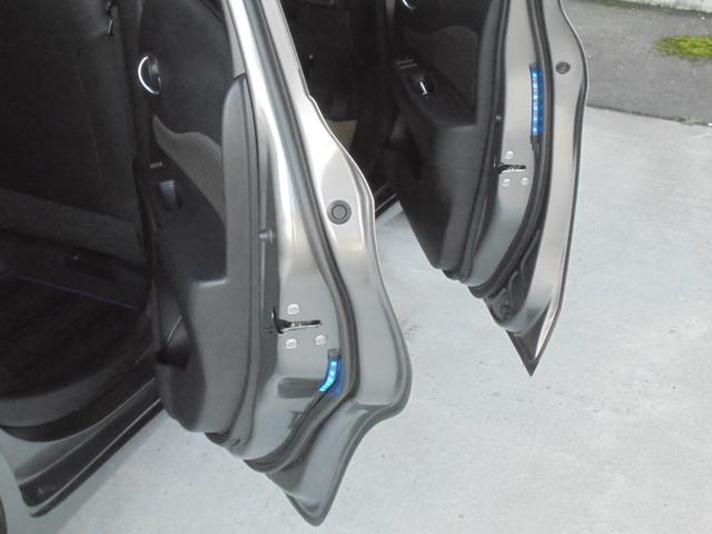 ノート ｅ－パワー　メダリスト　ＦＯＵＲ　４ＷＤ　ドライブレコーダー　ＥＴＣ　全周囲カメラ　ナビ　ＴＶ　クリアランスソナー　オートクルーズコントロール　レーンアシスト　衝突被害軽減システム　アルミホイール　オートライト　ＬＥＤヘッドランプ（37枚目）