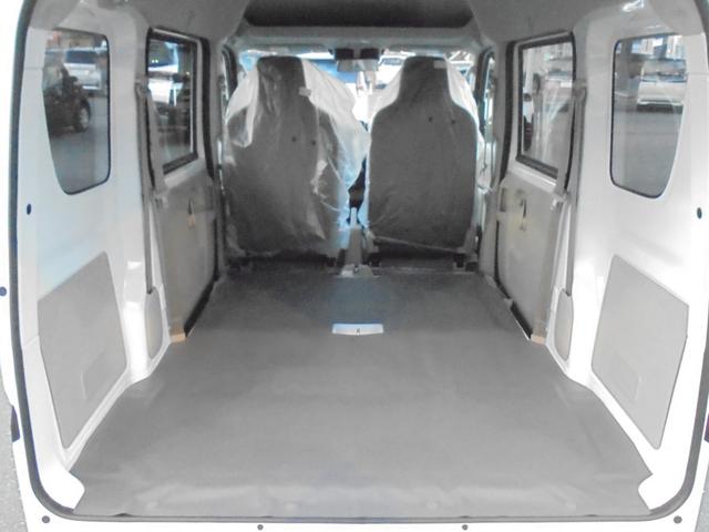 NV100クリッパーバン DX 4WD 5速マニュアル エアコン パワ-ウインド パワーステアリング ESC 衝突軽減ブレーキ 横滑り防止 ハイビームアシスト オートライト USB充電 Wエアバッグ ソナー(21枚目)