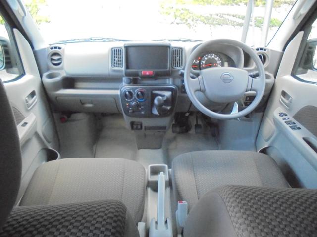 ＮＶ１００クリッパーバン ＧＸ　届出済み未使用車　４ＷＤ　５速マニュアル　衝突軽減ブレーキ　横滑り防止　ＥＳＣ　ＬＥＤヘットランプ　オートライト　オートハイビーム　ＵＳＢ充電　シートヒーター　エアコン　パワステ　パワ－ウインド（3枚目）