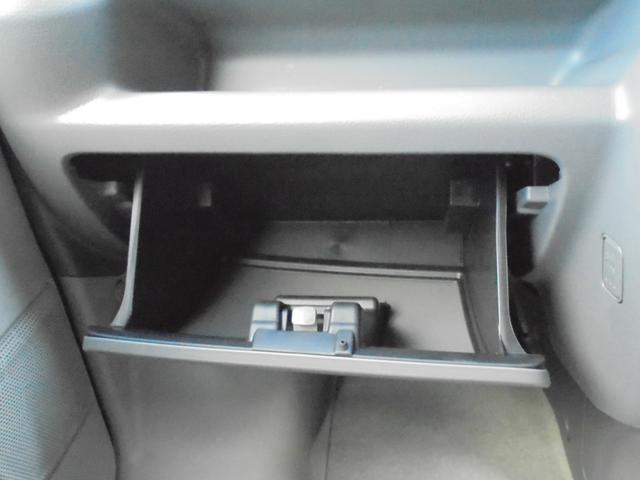 ＮＶ１００クリッパーバン ＧＸ　届出済み未使用車　４ＷＤ　５速マニュアル　衝突軽減ブレーキ　横滑り防止　ＥＳＣ　ＬＥＤヘットランプ　オートライト　オートハイビーム　ＵＳＢ充電　シートヒーター　エアコン　パワステ　パワ－ウインド（18枚目）