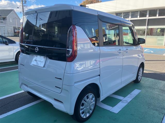 ルークス Ｘ　４ＷＤ　ドライブレコーダー　全周囲カメラ　両側スライド・片側電動　ナビ　ＴＶ　クリアランスソナー　衝突被害軽減システム　オートライト　スマートキー　アイドリングストップ　電動格納ミラー　シートヒーター（15枚目）