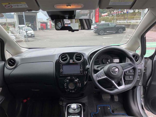 ノート ｅ－パワー　Ｘ　ＦＯＵＲ　４ＷＤ　全周囲カメラ　ナビ　ＴＶ　クリアランスソナー　レーンアシスト　衝突被害軽減システム　アルミホイール　オートライト　スマートキー　盗難防止システム　衝突安全ボディ　ＡＢＳ　バックビューモニター（2枚目）