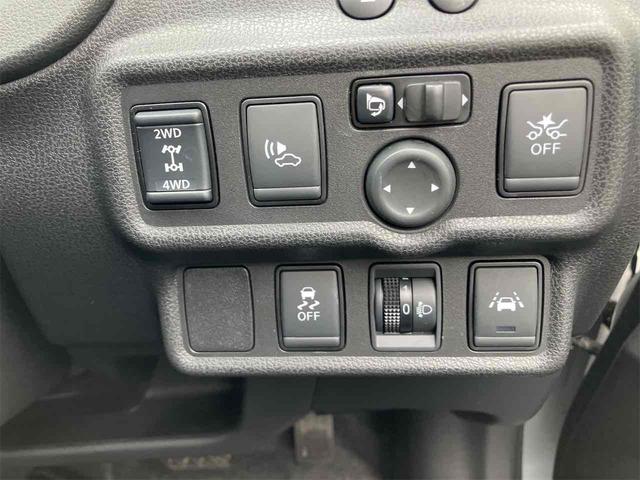 ノート ｅ－パワー　Ｘ　ＦＯＵＲ　４ＷＤ　全周囲カメラ　ナビ　ＴＶ　クリアランスソナー　レーンアシスト　衝突被害軽減システム　アルミホイール　オートライト　スマートキー　盗難防止システム　衝突安全ボディ　ＡＢＳ　バックビューモニター（10枚目）