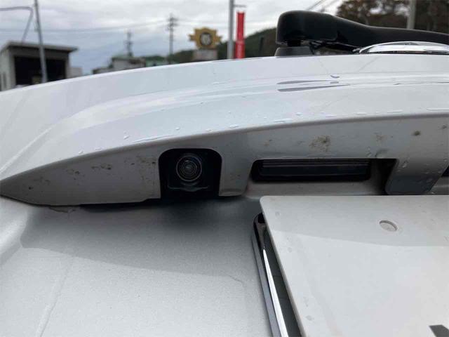 ノート ｅ－パワー　Ｘ　ＦＯＵＲ　４ＷＤ　全周囲カメラ　ナビ　ＴＶ　クリアランスソナー　レーンアシスト　衝突被害軽減システム　アルミホイール　オートライト　スマートキー　盗難防止システム　衝突安全ボディ　ＡＢＳ　バックビューモニター（24枚目）