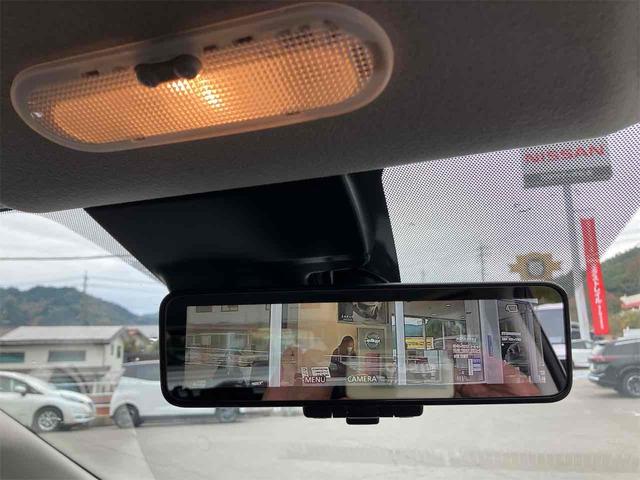 ノート ｅ－パワー　Ｘ　ＦＯＵＲ　４ＷＤ　全周囲カメラ　ナビ　ＴＶ　クリアランスソナー　レーンアシスト　衝突被害軽減システム　アルミホイール　オートライト　スマートキー　盗難防止システム　衝突安全ボディ　ＡＢＳ　バックビューモニター（30枚目）