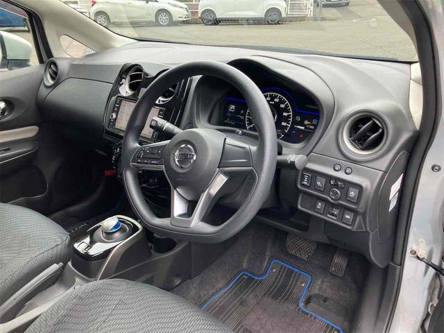 ノート ｅ－パワー　Ｘ　ＦＯＵＲ　４ＷＤ　全周囲カメラ　ナビ　ＴＶ　クリアランスソナー　レーンアシスト　衝突被害軽減システム　アルミホイール　オートライト　スマートキー　盗難防止システム　衝突安全ボディ　ＡＢＳ　バックビューモニター（37枚目）