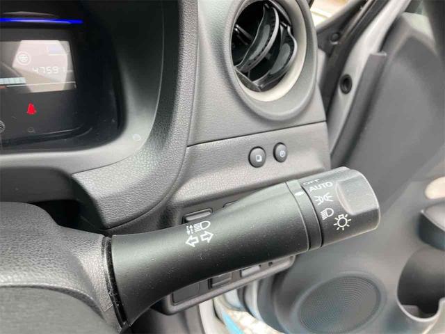 ノート ｅ－パワー　Ｘ　ＦＯＵＲ　４ＷＤ　全周囲カメラ　ナビ　ＴＶ　クリアランスソナー　レーンアシスト　衝突被害軽減システム　アルミホイール　オートライト　スマートキー　盗難防止システム　衝突安全ボディ　ＡＢＳ　バックビューモニター（47枚目）