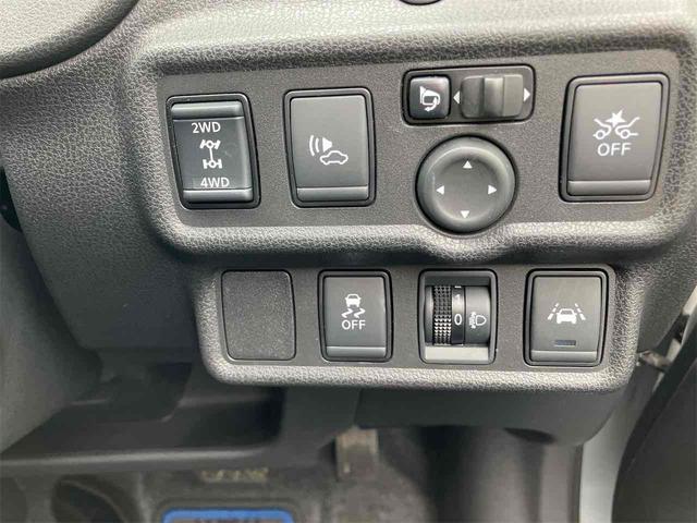 ノート ｅ－パワー　Ｘ　ＦＯＵＲ　４ＷＤ　全周囲カメラ　ナビ　ＴＶ　クリアランスソナー　レーンアシスト　衝突被害軽減システム　アルミホイール　オートライト　スマートキー　盗難防止システム　衝突安全ボディ　ＡＢＳ　バックビューモニター（49枚目）