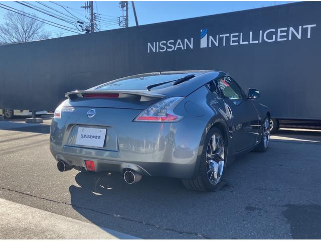 フェアレディZ バージョンS ETC バックカメラ ナビ MT HID スマートキー アルミホイール 盗難防止システム 衝突安全ボディ ABS ESC CD エアコン パワーステアリング パワーウィンドウ(17枚目)