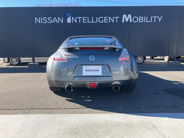 フェアレディZ バージョンS ETC バックカメラ ナビ MT HID スマートキー アルミホイール 盗難防止システム 衝突安全ボディ ABS ESC CD エアコン パワーステアリング パワーウィンドウ(18枚目)