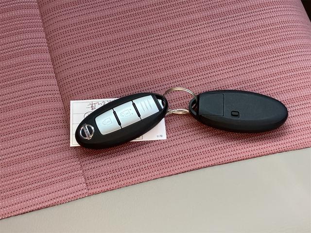 デイズ ボレロ　Ｘ　ドライブレコーダー　全周囲カメラ　ナビ　ＴＶ　クリアランスソナー　衝突被害軽減システム　オートライト　スマートキー　アイドリングストップ　電動格納ミラー　ベンチシート　ＣＶＴ　盗難防止システム　ＡＢＳ（10枚目）