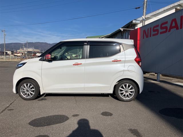 デイズ ボレロ　Ｘ　ドライブレコーダー　全周囲カメラ　ナビ　ＴＶ　クリアランスソナー　衝突被害軽減システム　オートライト　スマートキー　アイドリングストップ　電動格納ミラー　ベンチシート　ＣＶＴ　盗難防止システム　ＡＢＳ（18枚目）