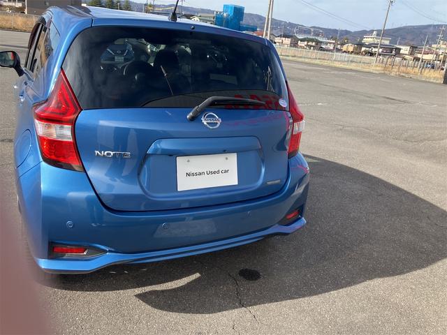 ノート Ｘ　ＦＯＵＲ　スマートセーフティエディション　４ＷＤ　ドライブレコーダー　ＥＴＣ　全周囲カメラ　ナビ　ＴＶ　クリアランスソナー　レーンアシスト　衝突被害軽減システム　オートライト　スマートキー　電動格納ミラー　ＣＶＴ　盗難防止システム（16枚目）