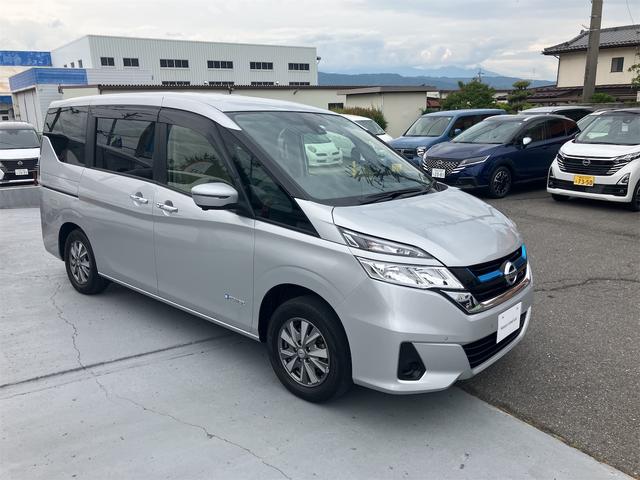 セレナ ｅ－パワー　ＸＶ　ＥＴＣ　全周囲カメラ　ナビ　クリアランスソナー　オートクルーズコントロール　パークアシスト　衝突被害軽減システム　両側電動スライドドア　オートライト　スマートキー　アイドリングストップ　電動格納ミラー（14枚目）