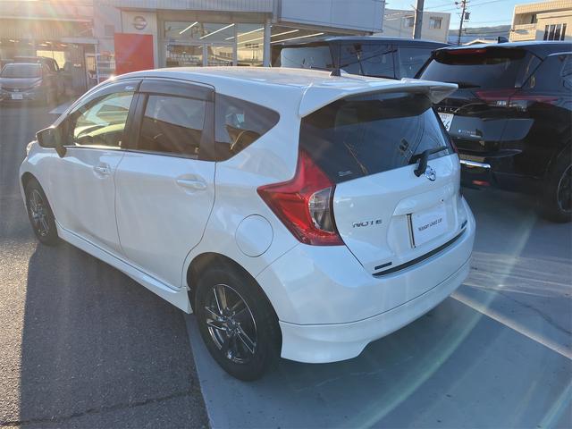 ノート ライダー　ＥＴＣ　バックカメラ　ナビ　衝突被害軽減システム　アルミホイール　オートライト　スマートキー　アイドリングストップ　電動格納ミラー　ＣＶＴ　盗難防止システム　衝突安全ボディ　ＡＢＳ　ＥＳＣ　エアコン（17枚目）