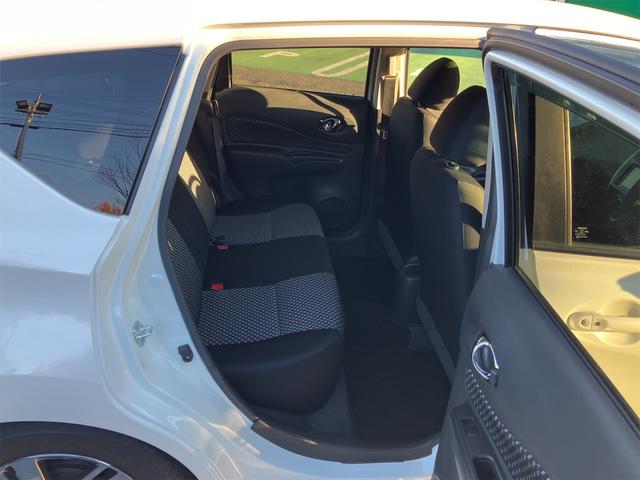 ノート ライダー　ＥＴＣ　バックカメラ　ナビ　衝突被害軽減システム　アルミホイール　オートライト　スマートキー　アイドリングストップ　電動格納ミラー　ＣＶＴ　盗難防止システム　衝突安全ボディ　ＡＢＳ　ＥＳＣ　エアコン（29枚目）